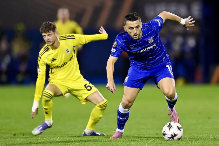 Boban snimljen u neuobičajenom dru&scaron;tvu: Evo s kim gleda utakmicu Dinama i Fenerbahčea