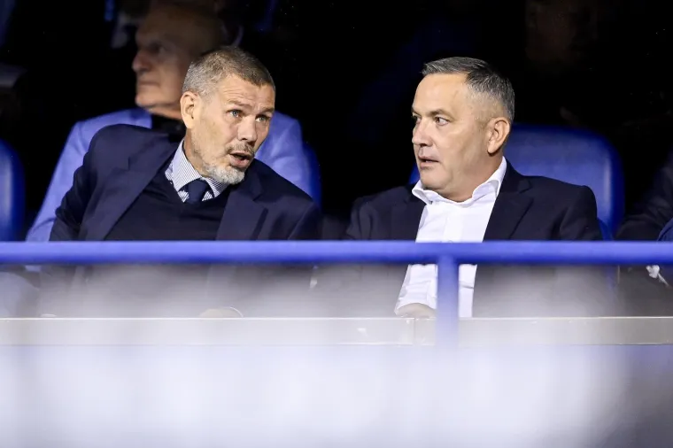 Zastava iz Srbije se pojavila na Maksimiru: Svi su gledali &scaron;to se vijori na jugu stadiona