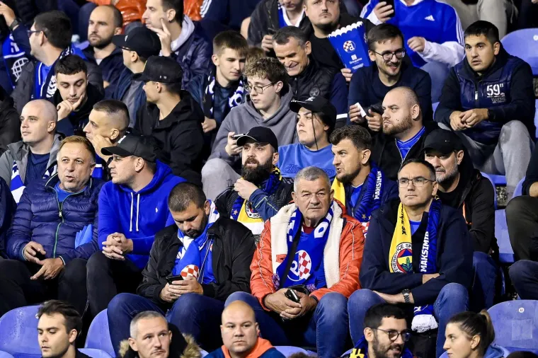 Zastava iz Srbije se pojavila na Maksimiru: Svi su gledali što se vijori na jugu stadiona