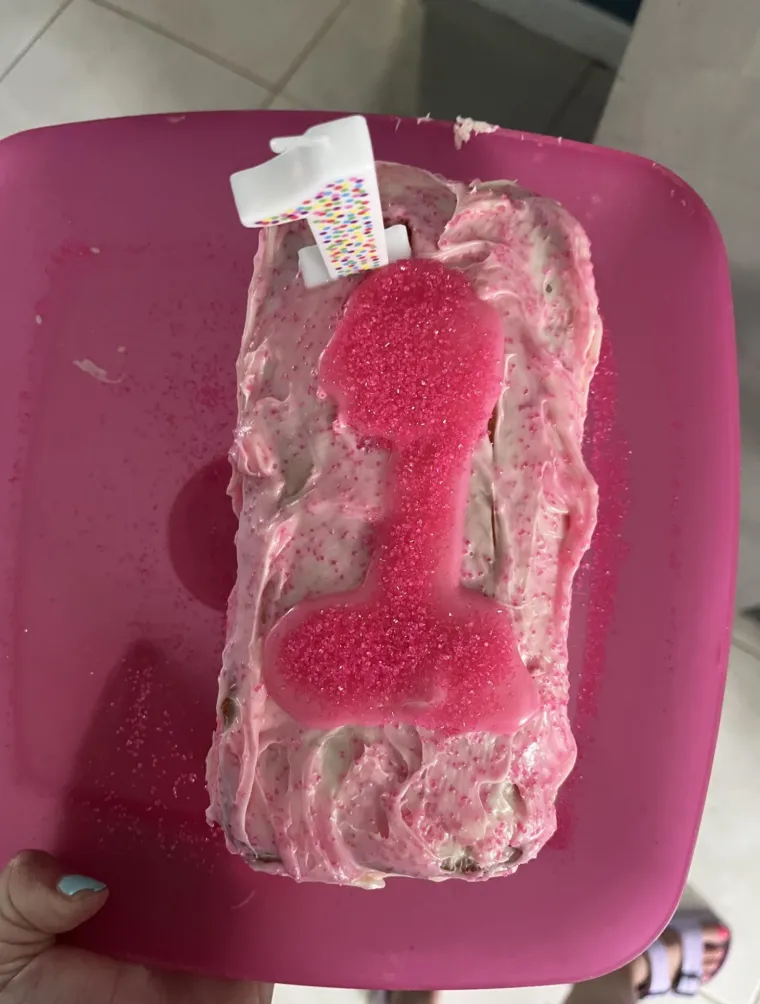 Zamislite da vam kao slavljeniku donesu ovakvu tortu: Ovim su se katastrofama čak i sami tvorci nasmijali