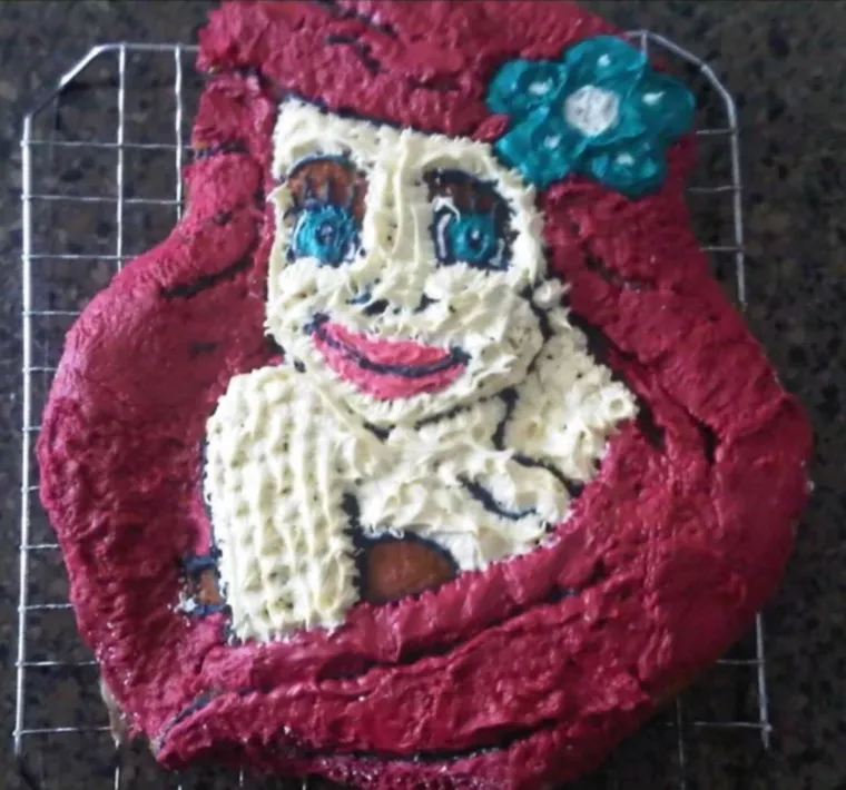 Zamislite da vam kao slavljeniku donesu ovakvu tortu: Ovim su se katastrofama čak i sami tvorci nasmijali