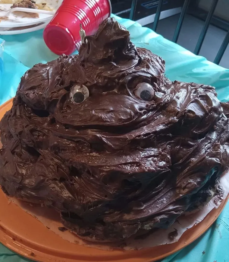 Zamislite da vam kao slavljeniku donesu ovakvu tortu: Ovim su se katastrofama čak i sami tvorci nasmijali