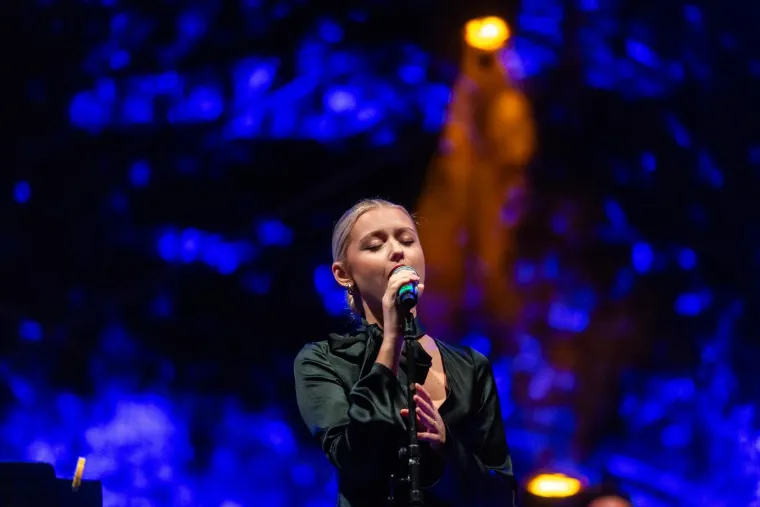 Kći bivše Divasice majčina je kopija: Uspješna je pjevačica, a evo čime se još bavi