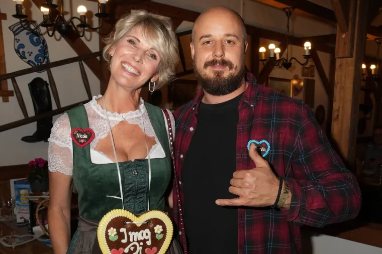 Krigle pune, prekrasne djevojke i dirndli: Pogledajte galeriju Oktoberfesta