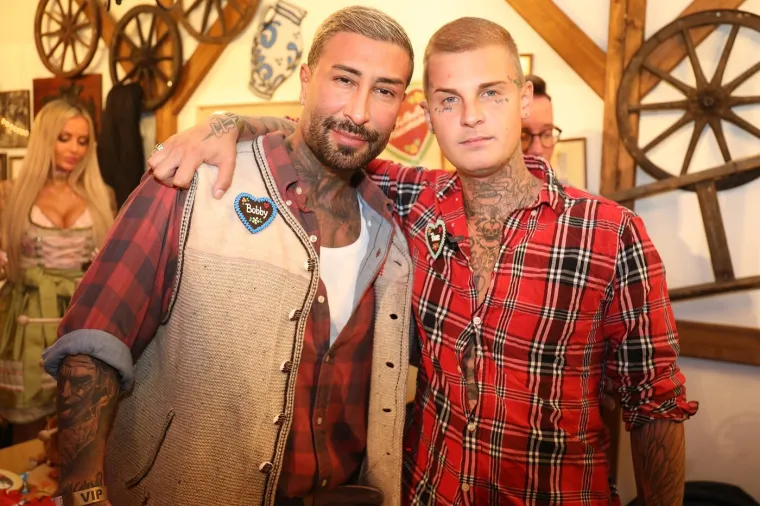 Krigle pune, prekrasne djevojke i dirndli: Pogledajte galeriju Oktoberfesta