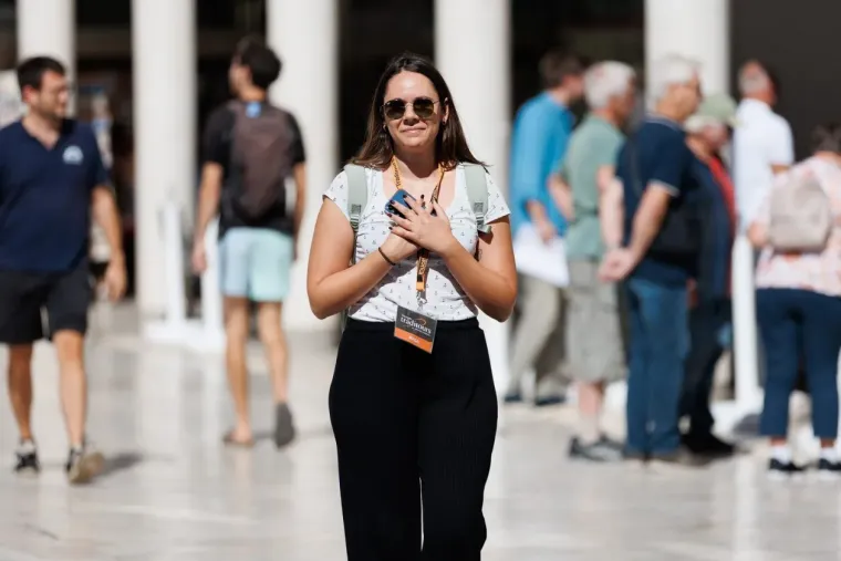 Njene bujne obline bile su u prvom planu: Zgodna dama svojom pojavom užarila Zadar