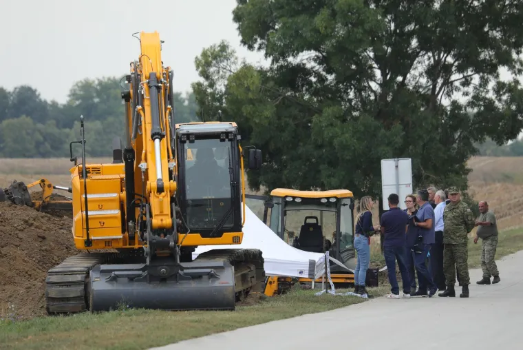 Ovdje je otkrivena nova masovna grobnica: Svega 100 metara od Ovčare otkopana još jedna rana...