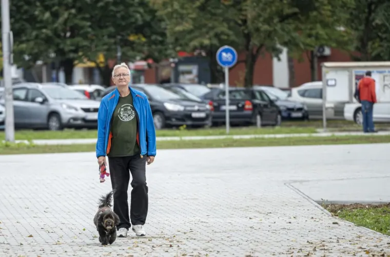 Ova elegantna dama osvojila je prolaznike: Zgodnoj brineti vitke figure nitko nije mogao odoljeti