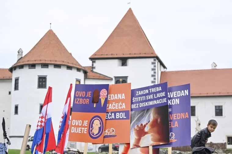 Hod za život održan u Varaždinu: Među okupljenima Željka Markić i njezin suprug