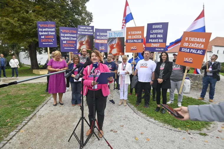 Hod za život održan u Varaždinu: Među okupljenima Željka Markić i njezin suprug