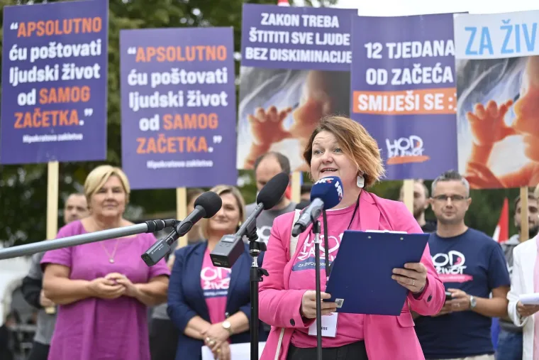 Hod za život održan u Varaždinu: Među okupljenima Željka Markić i njezin suprug