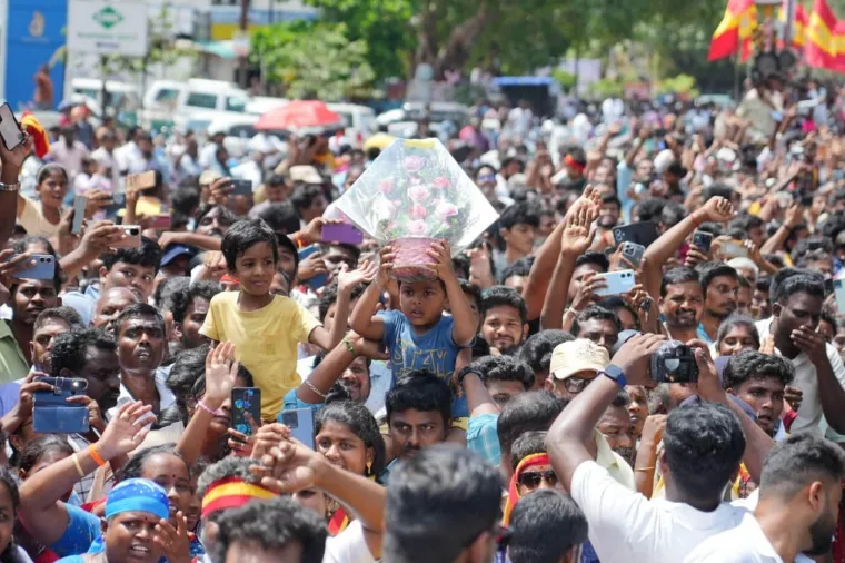 Strava na političkom skupu omiljenog glumca: U stampedu poginulo 36 ljudi, među njima i djeca