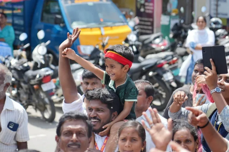 Strava na političkom skupu omiljenog glumca: U stampedu poginulo 36 ljudi, među njima i djeca