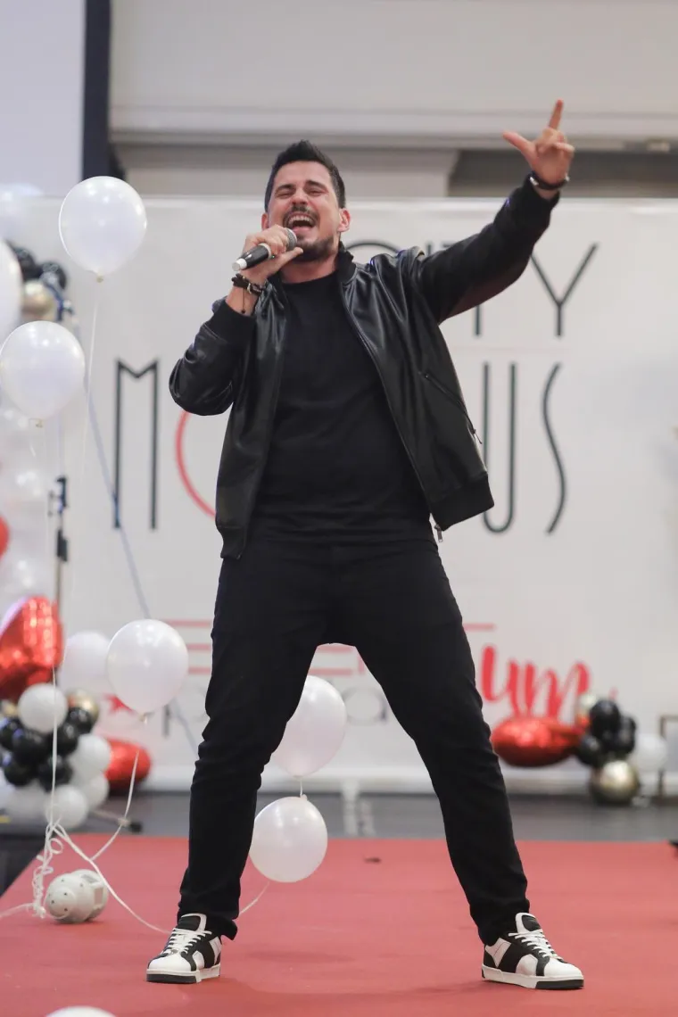 Poznati hrvatski pjevač i neženja iz Čakovca danas slavi 40. rođendan