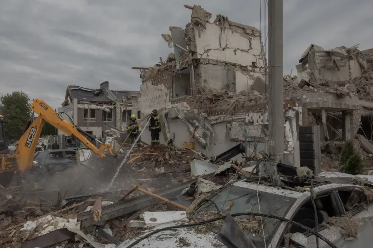 Jezivi prizori u Kijevu nakon brutalnog napada: Rusi poslali 595 dronova i ubili djevojčicu