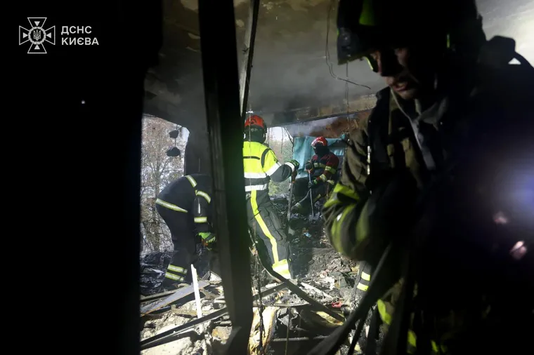 Jezivi prizori u Kijevu nakon brutalnog napada: Rusi poslali 595 dronova i ubili djevojčicu