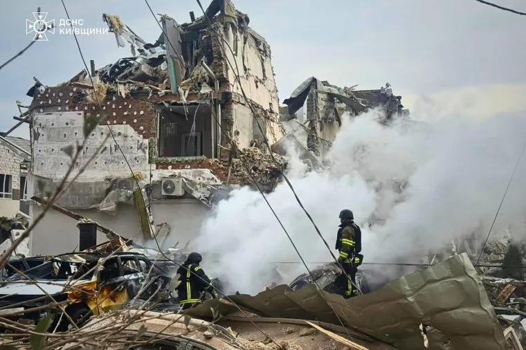 Jezivi prizori u Kijevu nakon brutalnog napada: Rusi poslali 595 dronova i ubili djevojčicu