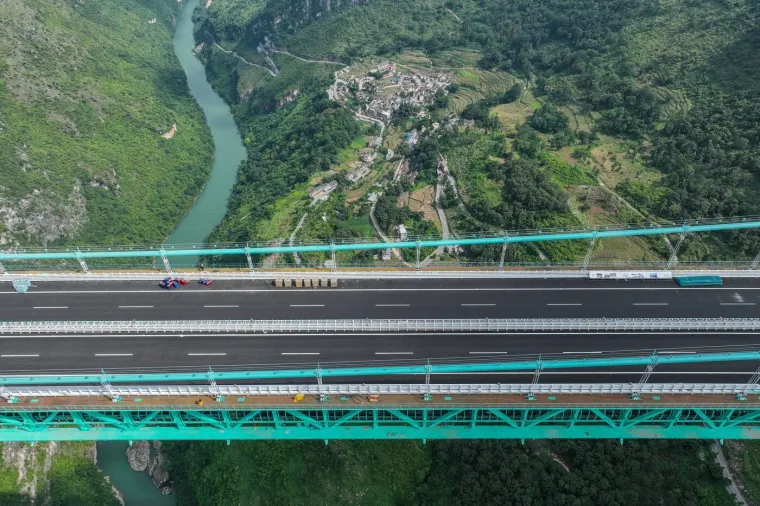 Nevjerojatni prizori: Otvoren najviši most na svijetu, put od dva sata sada traje samo dvije minute