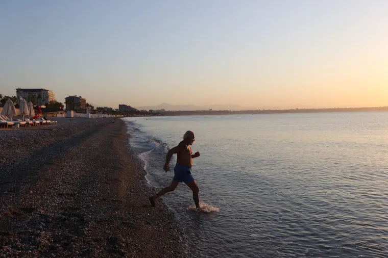 Pogledajte 76-godi&scaron;njaka koji je snažan kao Cro Cop: Bicepsi, tricepsi, a godine su samo broj