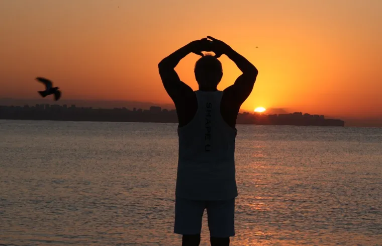 Pogledajte 76-godi&scaron;njaka koji je snažan kao Cro Cop: Bicepsi, tricepsi, a godine su samo broj