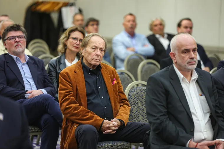 Legenda uz suprugu: Iznenadit ćete se tko je od poznatih odao počast Nikoli Piliću