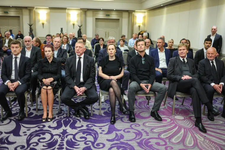 Legenda uz suprugu: Iznenadit ćete se tko je od poznatih odao počast Nikoli Piliću