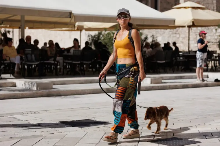 Dame u haljinama nisu prošle nezamijećeno: Centar Zadra bio je poput modne piste