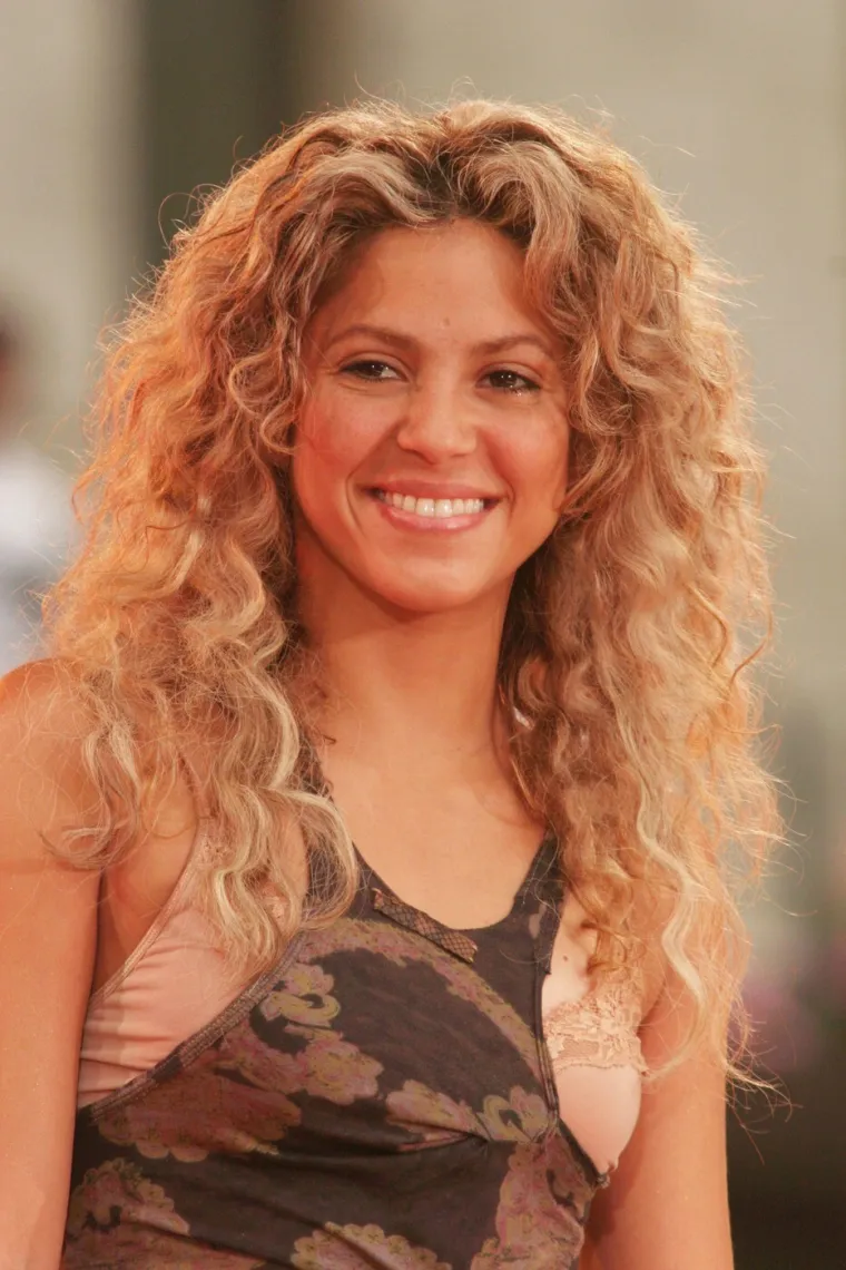 Kovrče su bile njezin za&scaron;titni znak, a bokovi zaludjeli mu&scaron;karce diljem svijeta: Shakira kao da ne stari