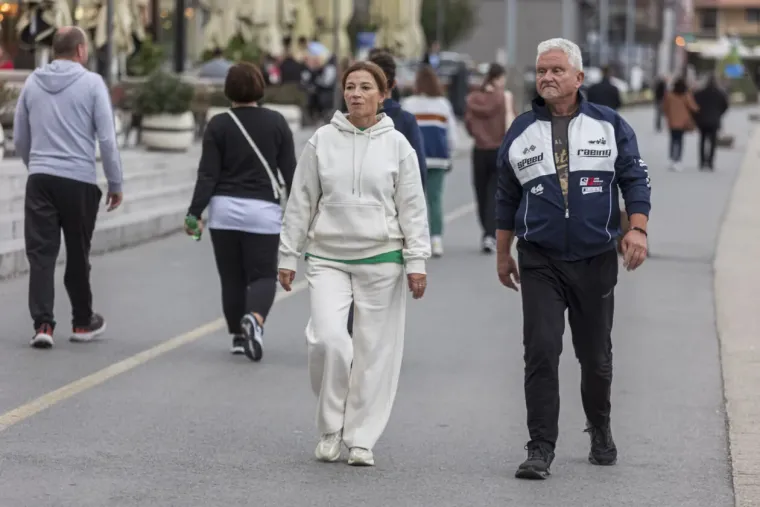 Dvije ljepotice uljep&scaron;ale dan u Osijeku: Osmijesima od uha do uha privukle pažnju