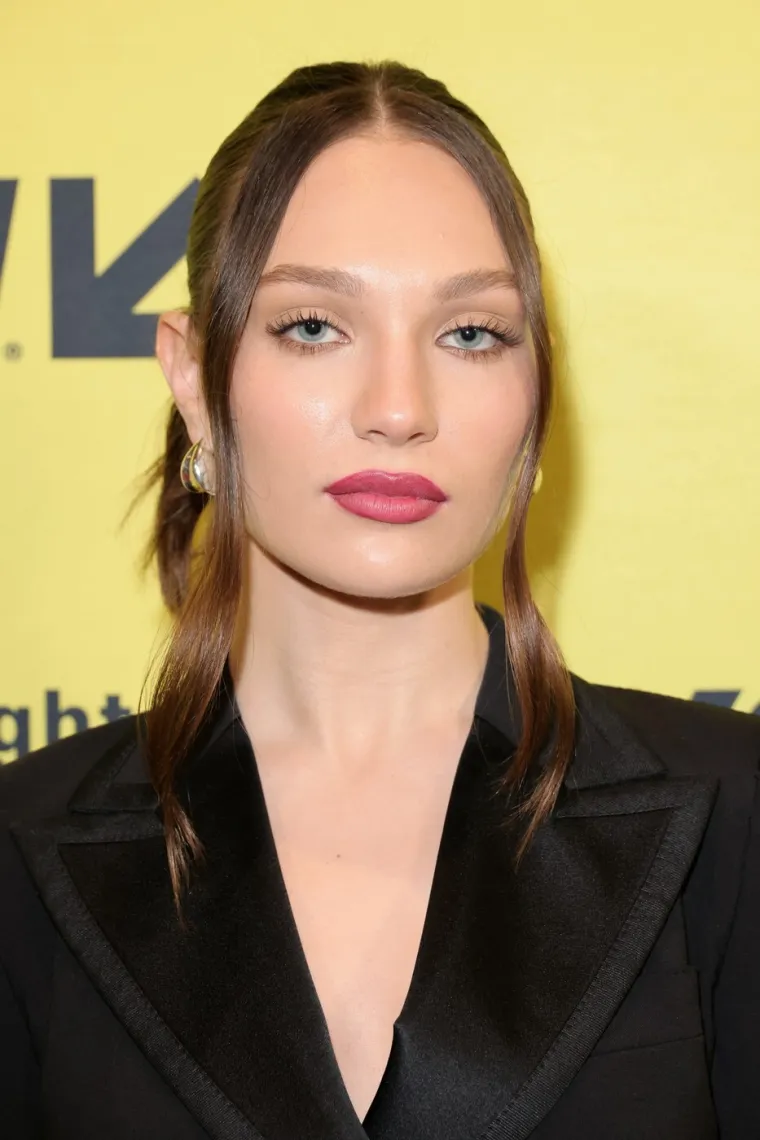 Sia ju je proslavila jo&scaron; dok je bila djevojčica, a danas osvaja ljepotom