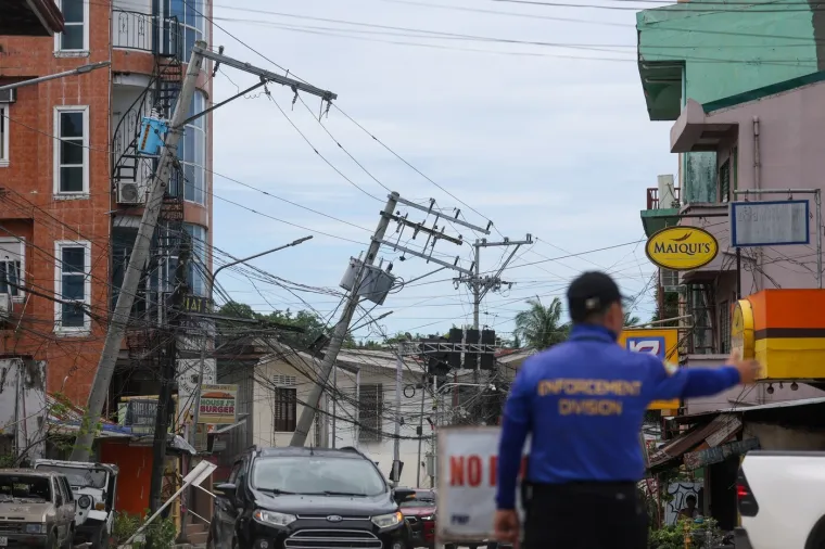 Stižu fotografije nakon razornog potresa: Urušene zgrade, broj mrtvih raste, bolnice preopterećene