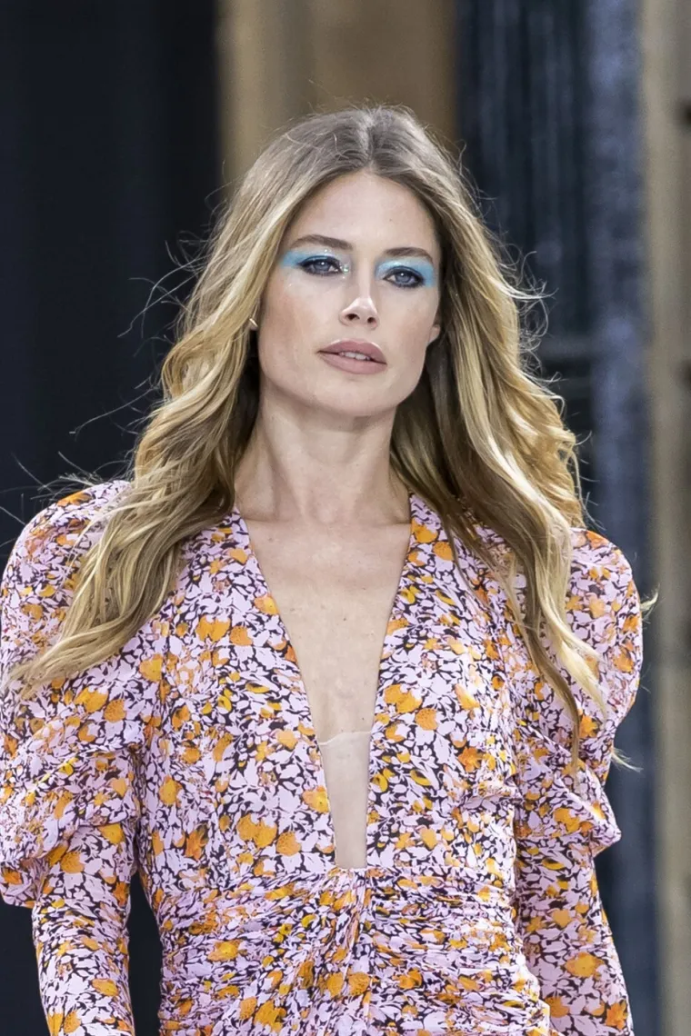 Zavodljive plave oči i lice od milijuna dolara: Doutzen Kroes ni nakon 20 godina kao da ne stari