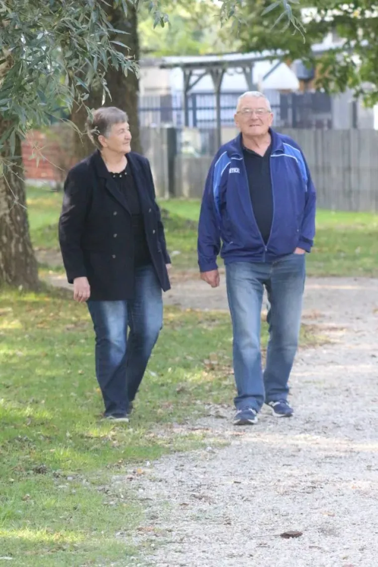 Kad su prošetale Dravom, vrijeme kao da je stalo: Prolaznici nisu mogli skinuti poglede s ovih dama