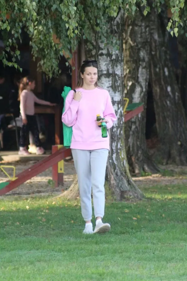 Kad su pro&scaron;etale Dravom, vrijeme kao da je stalo: Prolaznici nisu mogli skinuti poglede s ovih dama