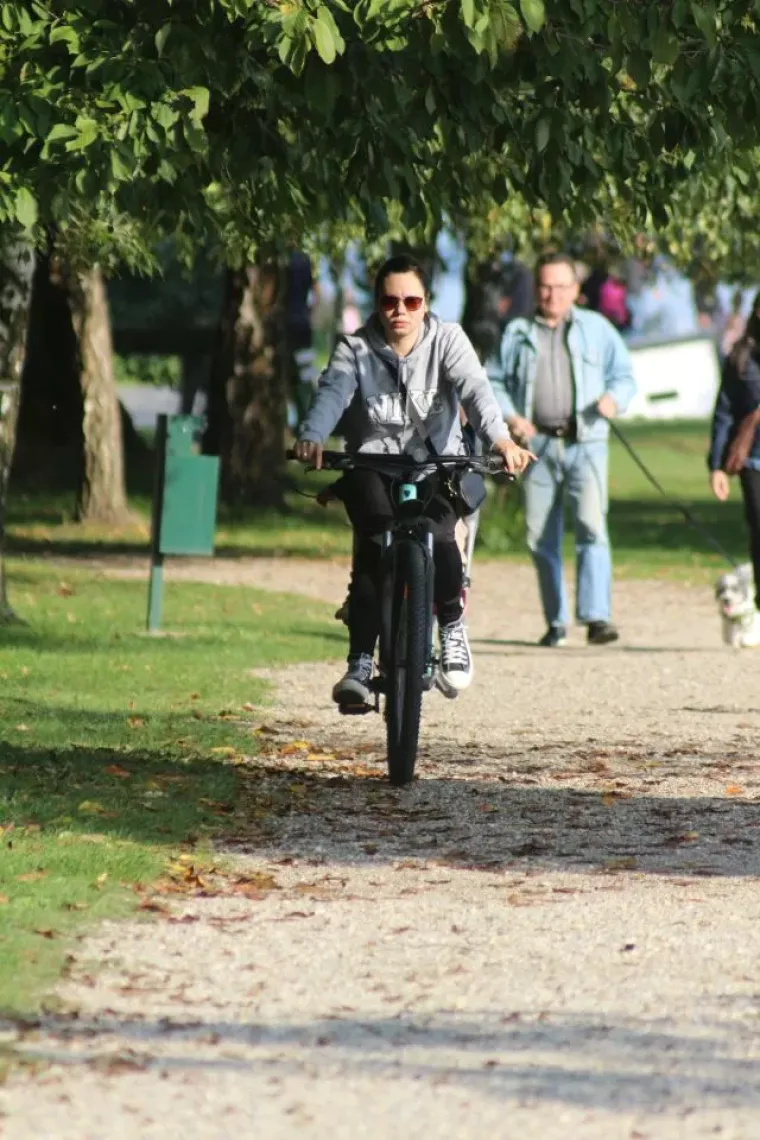 Kad su pro&scaron;etale Dravom, vrijeme kao da je stalo: Prolaznici nisu mogli skinuti poglede s ovih dama
