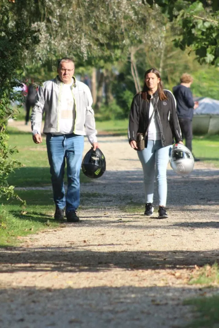 Kad su pro&scaron;etale Dravom, vrijeme kao da je stalo: Prolaznici nisu mogli skinuti poglede s ovih dama