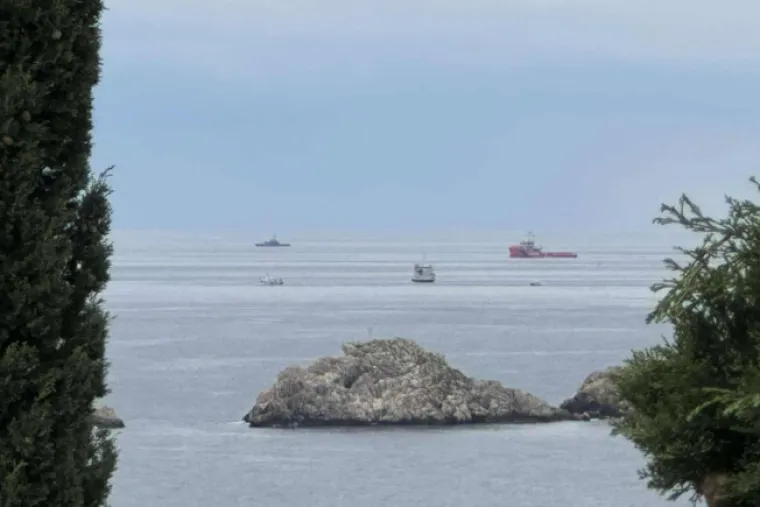 Dubrovčani iz hotela promatrali pomorsku nesreću s požarom i nestalim putnicima