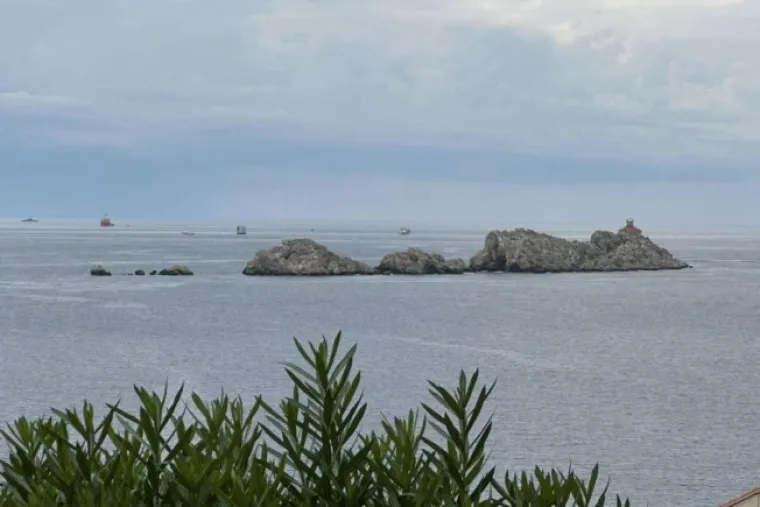 Dubrovčani iz hotela promatrali pomorsku nesreću s požarom i nestalim putnicima