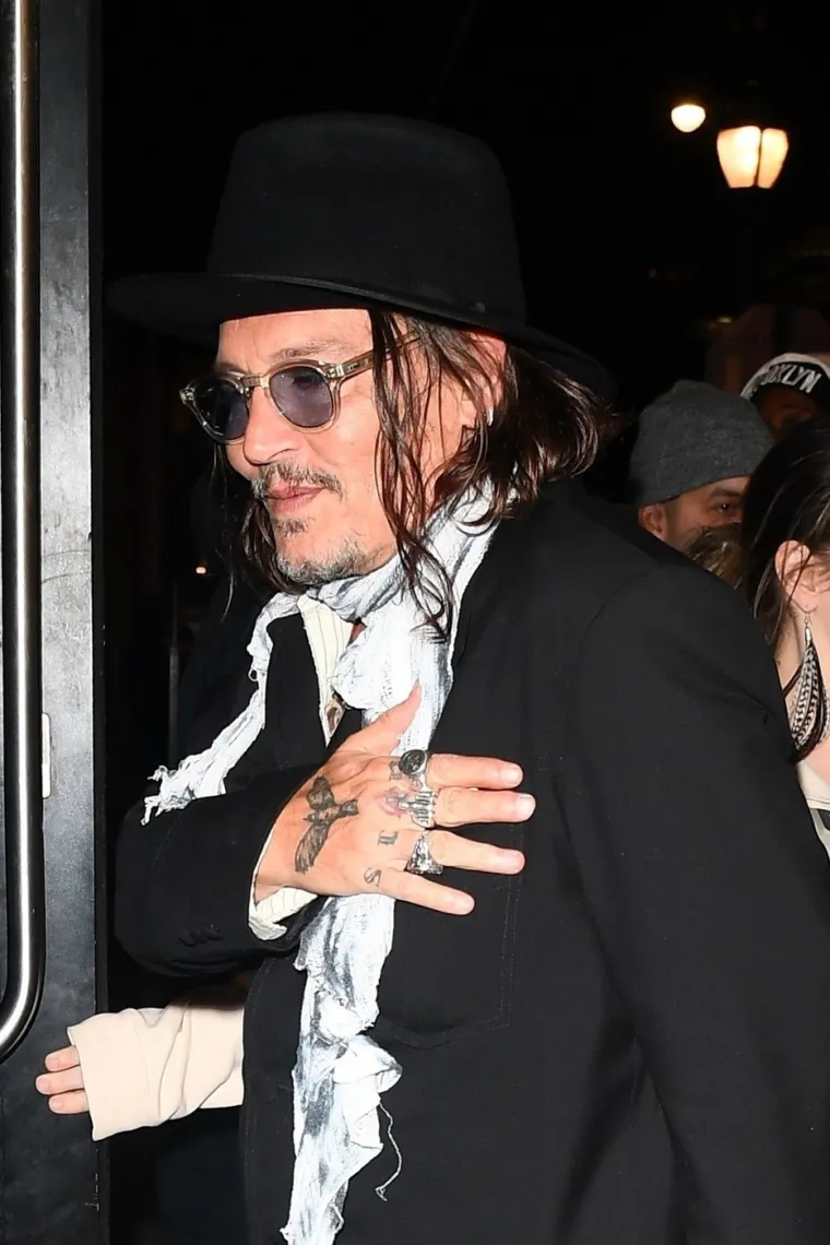 Holivudski zavodnik ruku pod ruku s Macronovom suprugom: Izborila se za fotografiju