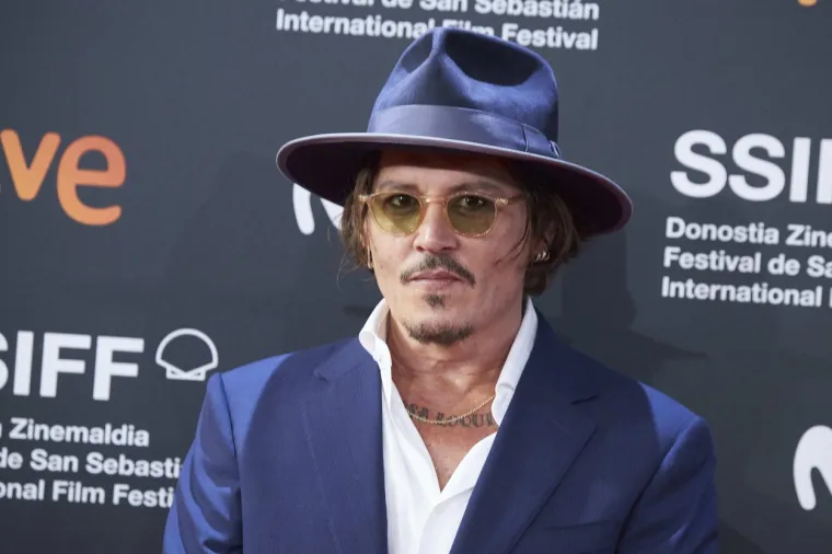 Holivudski zavodnik ruku pod ruku s Macronovom suprugom: Izborila se za fotografiju