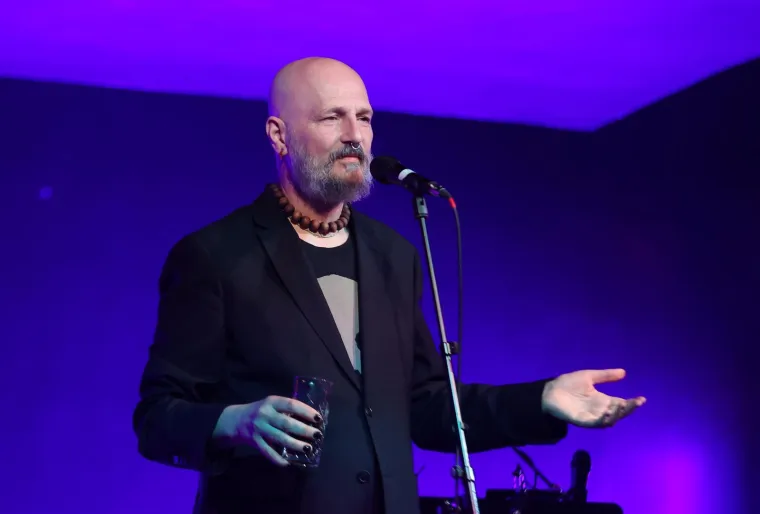 Mi&scaron;o roker, Nives operna pjevačica: Ovako bi na&scaron;i izvođači izgledali kada bi se okrenuli drugom žanru