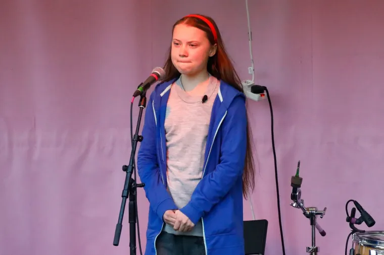 Sva uhićenja Grete Thunberg: Najpoznatija aktivistica već je navikla da je policajci unose u maricu