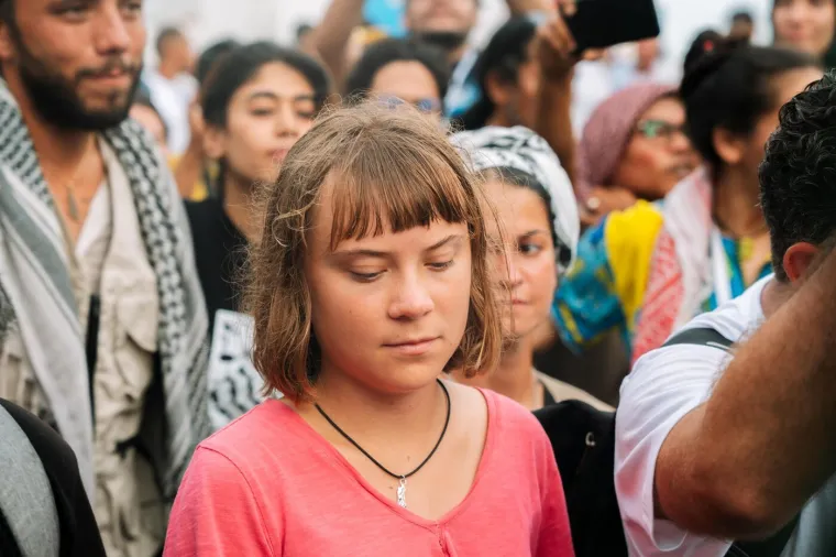 Sva uhićenja Grete Thunberg: Najpoznatija aktivistica već je navikla da je policajci unose u maricu