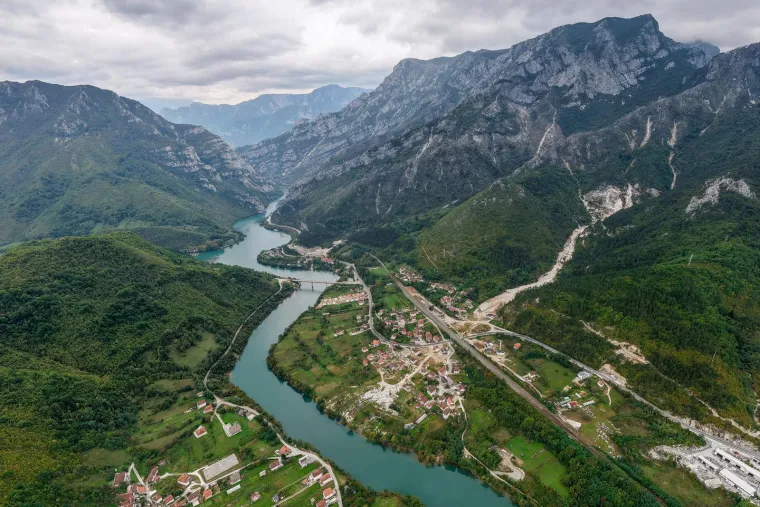 Ništa vas ne može pripremiti za ove prizore... Prošla je godina otkako je voda odnijela sve