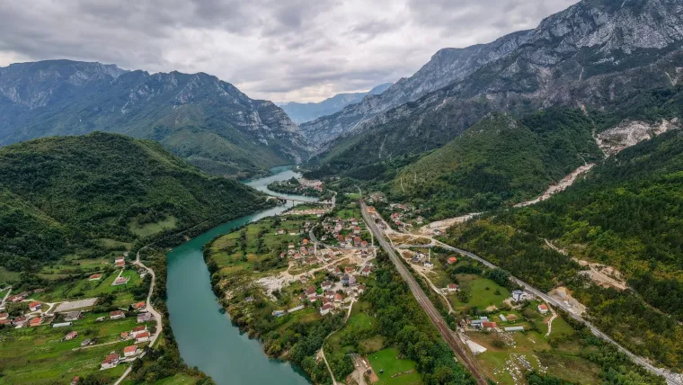 Ni&scaron;ta vas ne može pripremiti za ove prizore... Pro&scaron;la je godina otkako je voda odnijela sve