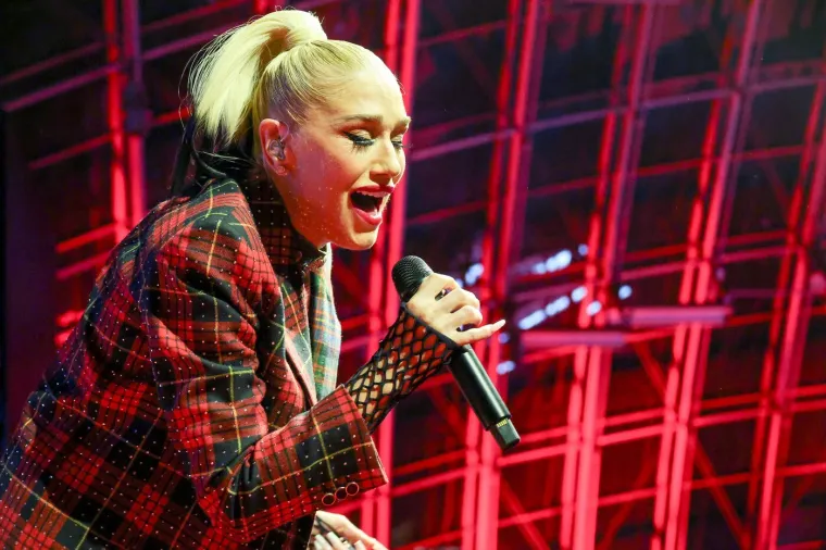 Gwen Stefani skoro je nemoguće prepoznati: Operacijama se dovela do savr&scaron;enstva, a ima 56 godina