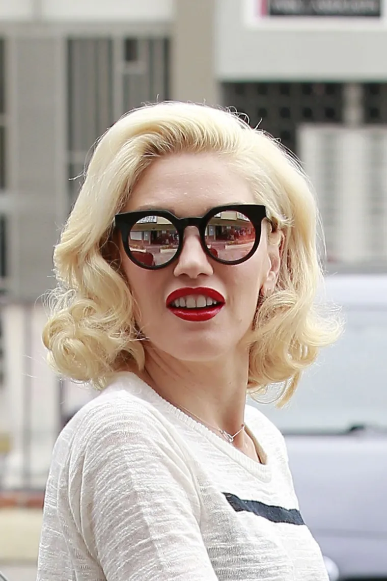 Sva izdanja Gwen Stefani: Nebesko plavi bob, bujni repovi, kovrče, platinasto plava...