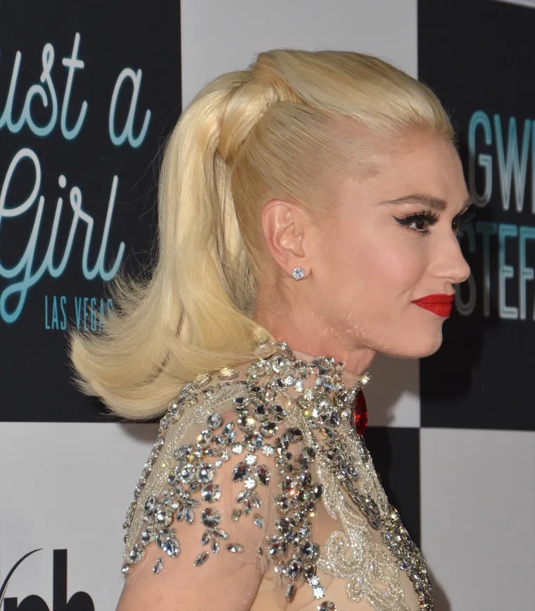 Sva izdanja Gwen Stefani: Nebesko plavi bob, bujni repovi, kovrče, platinasto plava...