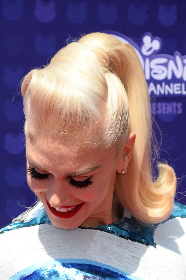 Sva izdanja Gwen Stefani: Nebesko plavi bob, bujni repovi, kovrče, platinasto plava...