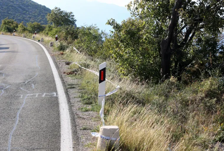 Potresni prizori: Iz mora kod Senja izvukli olupinu auta u kojoj su izgubljena četiri života